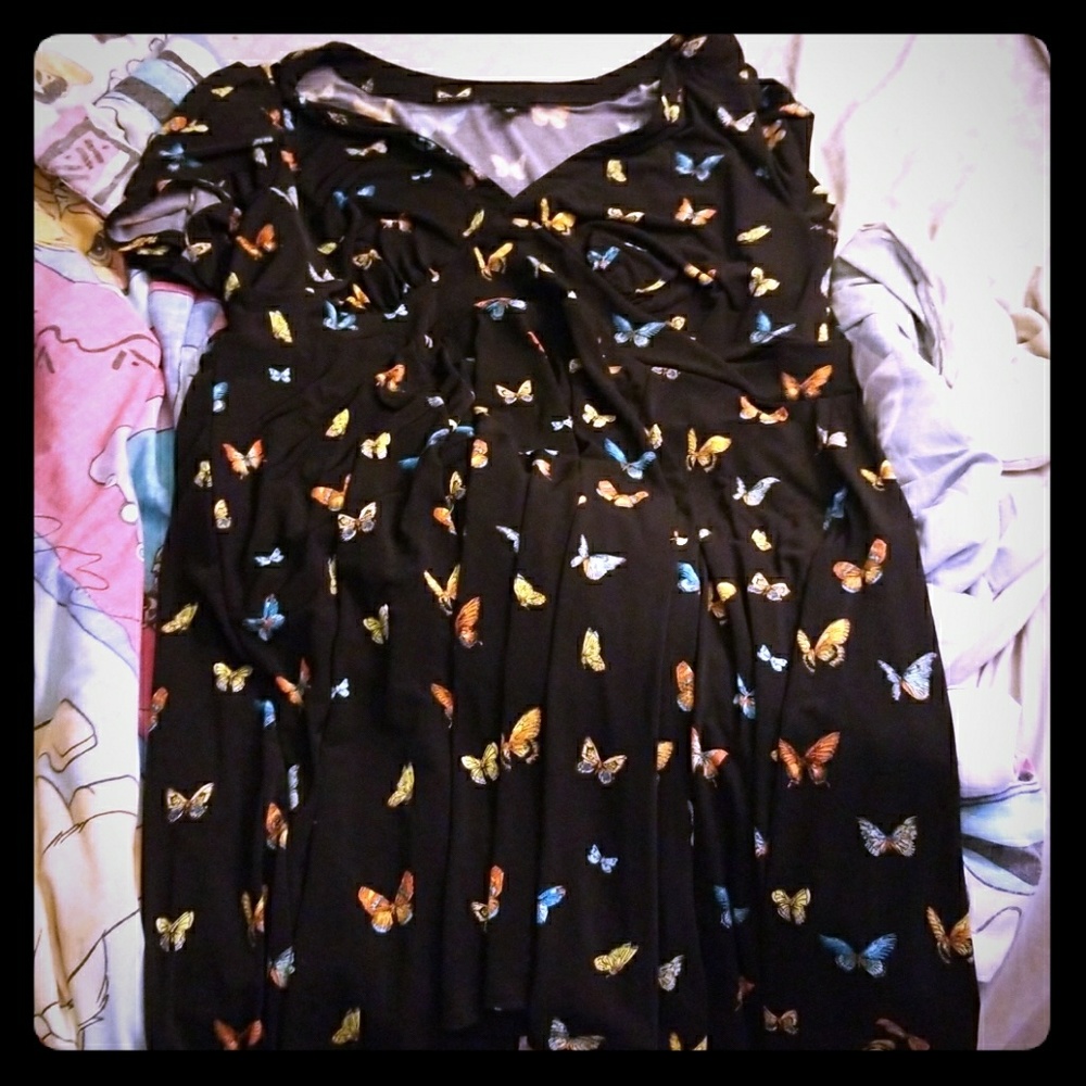 Torrid Multi Color Butterfly Print Flutter Sleeve